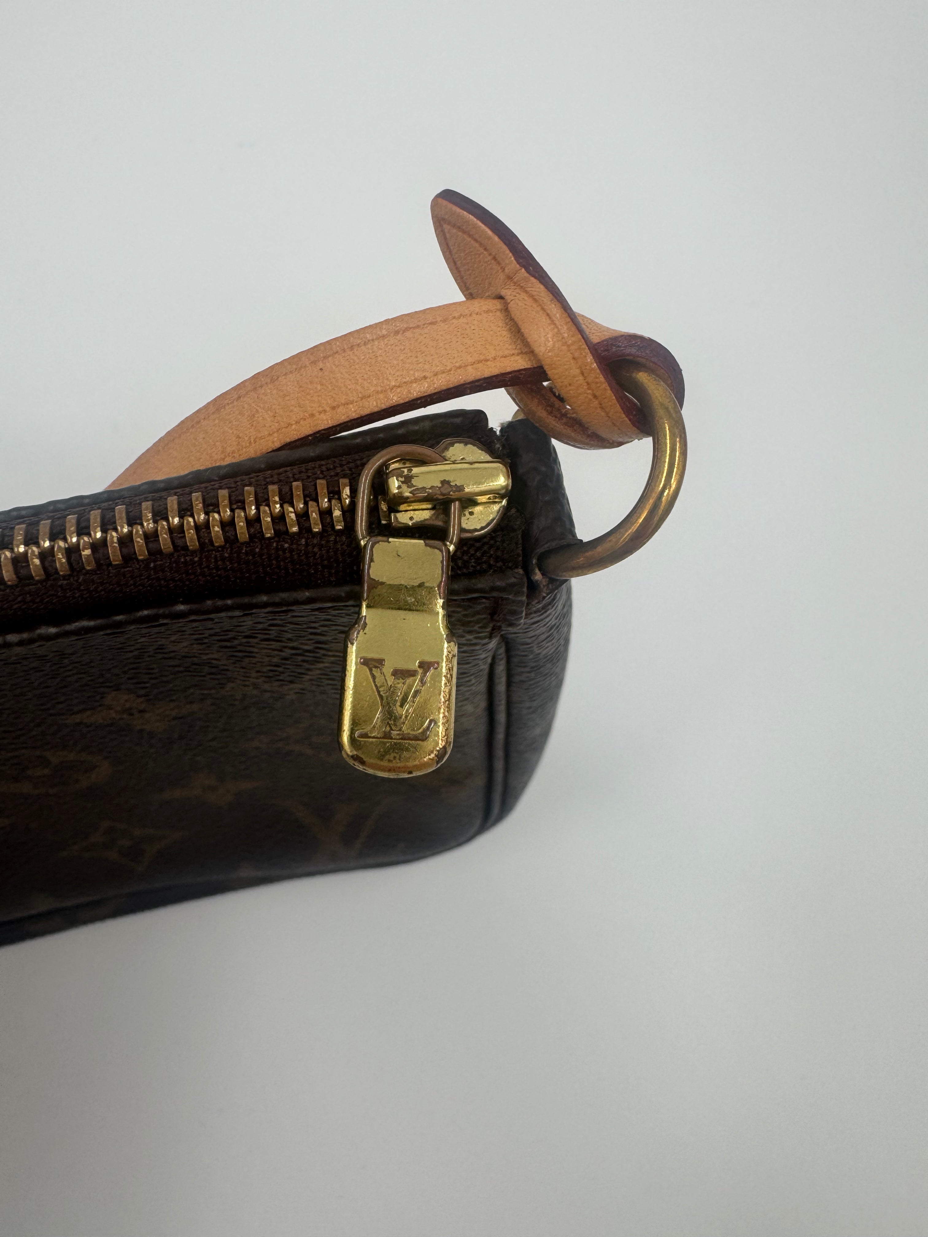 Louis Vuitton Pochette Monogram