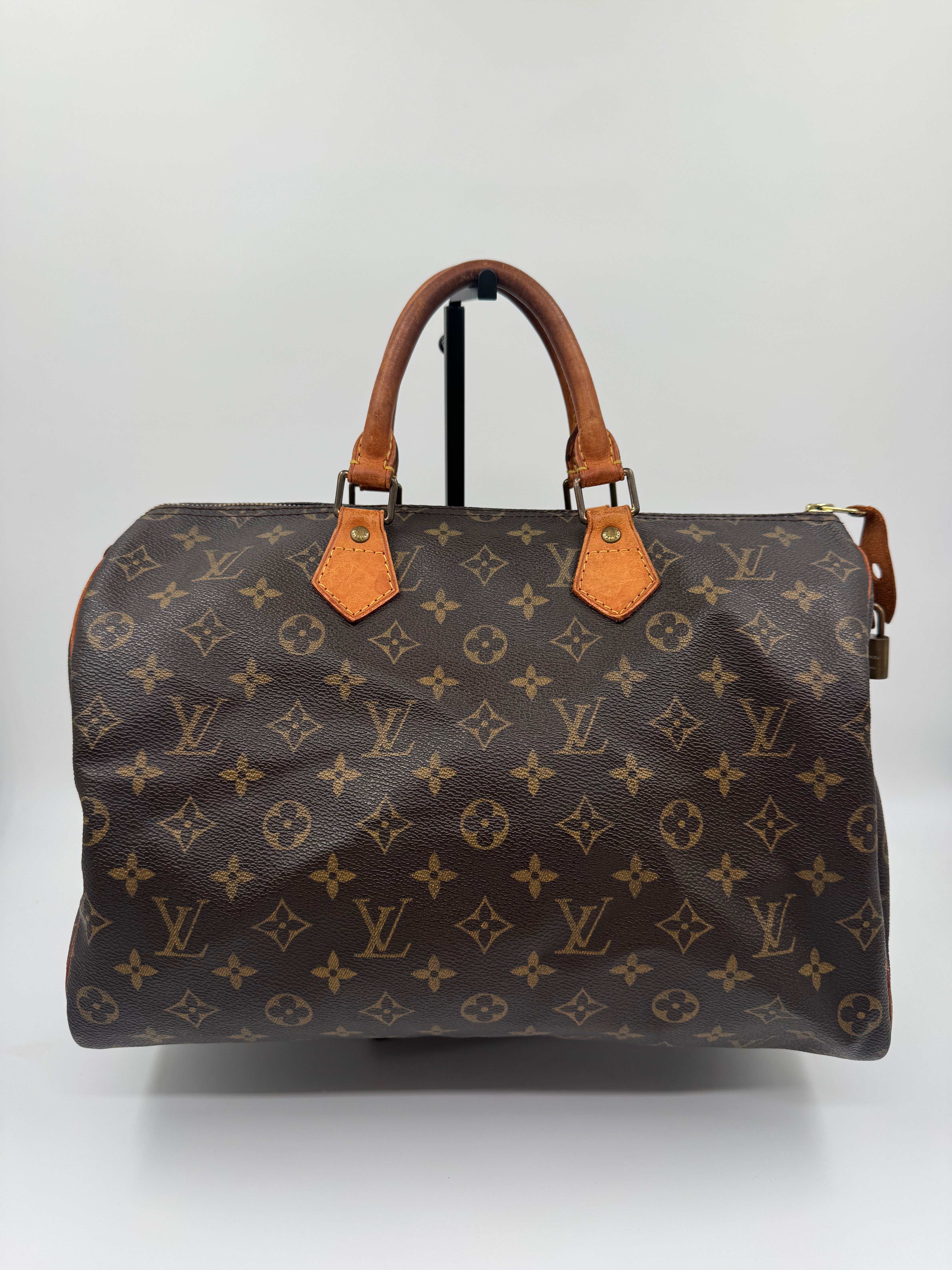 Louis Vuitton Speedy 35 Monogram