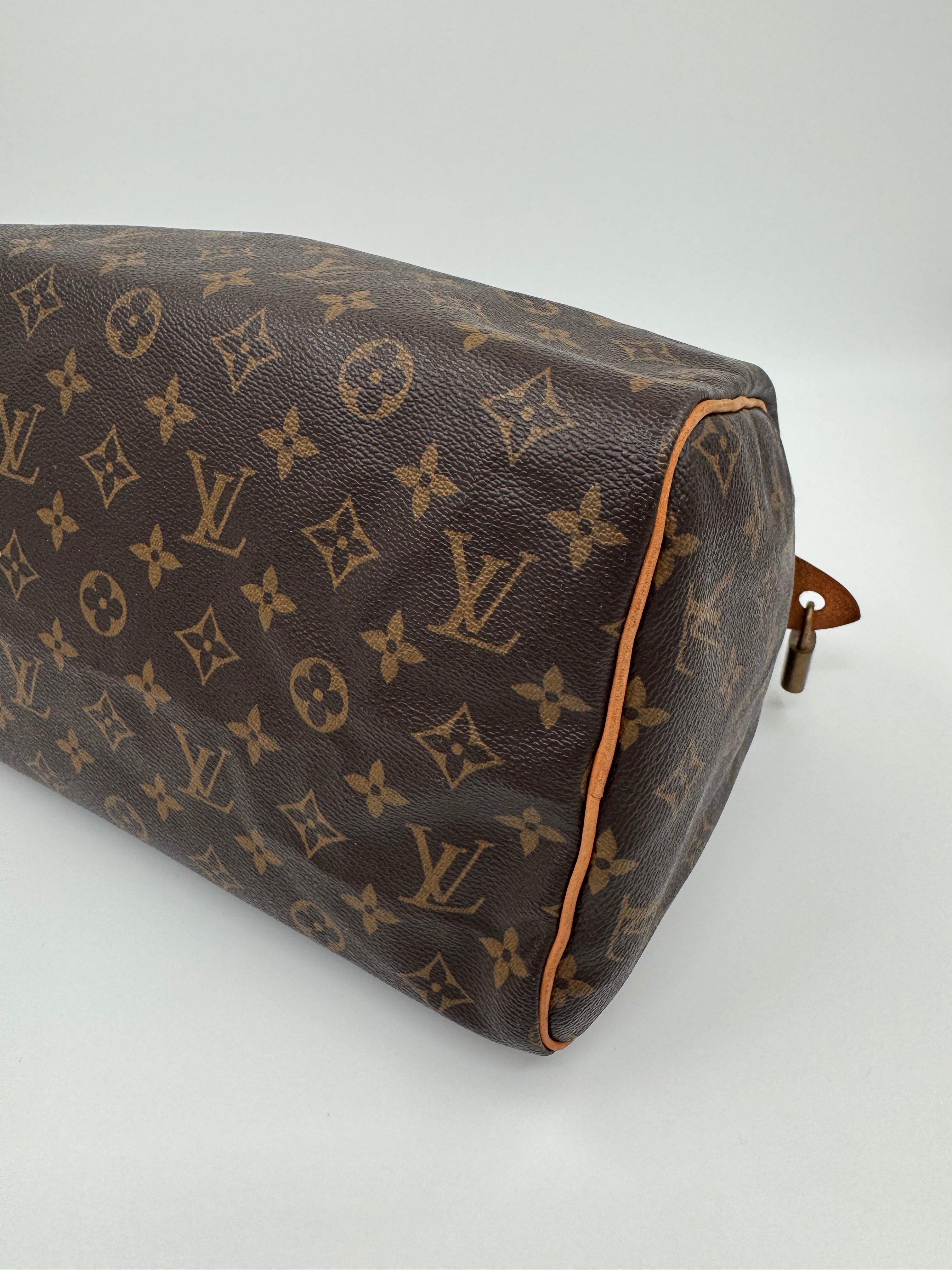 Louis Vuitton Speedy 30